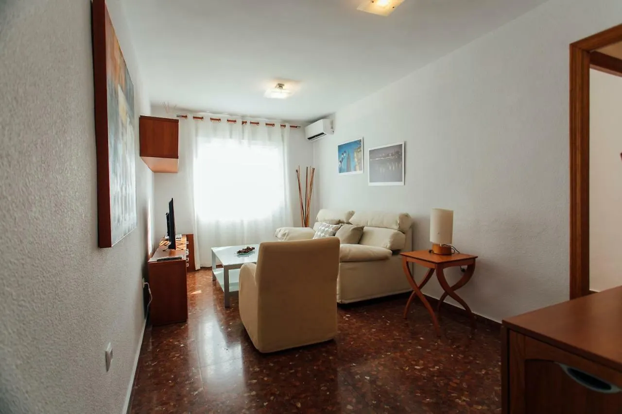 Comfortable- 2Bd 1Bth- Triana Apartment Seville